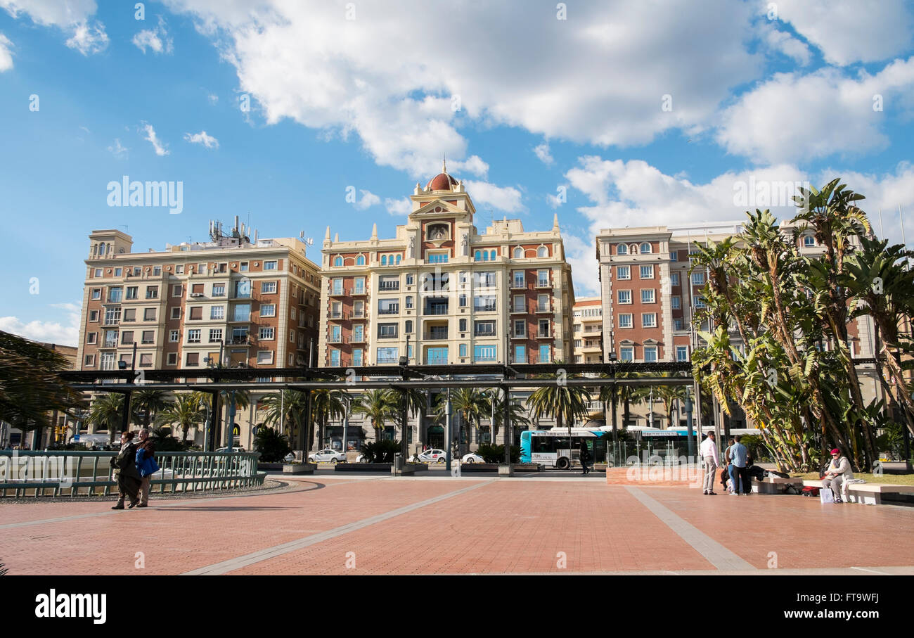 Bâtiments historiques. La Plaza de la Marina. Málaga. Banque D'Images