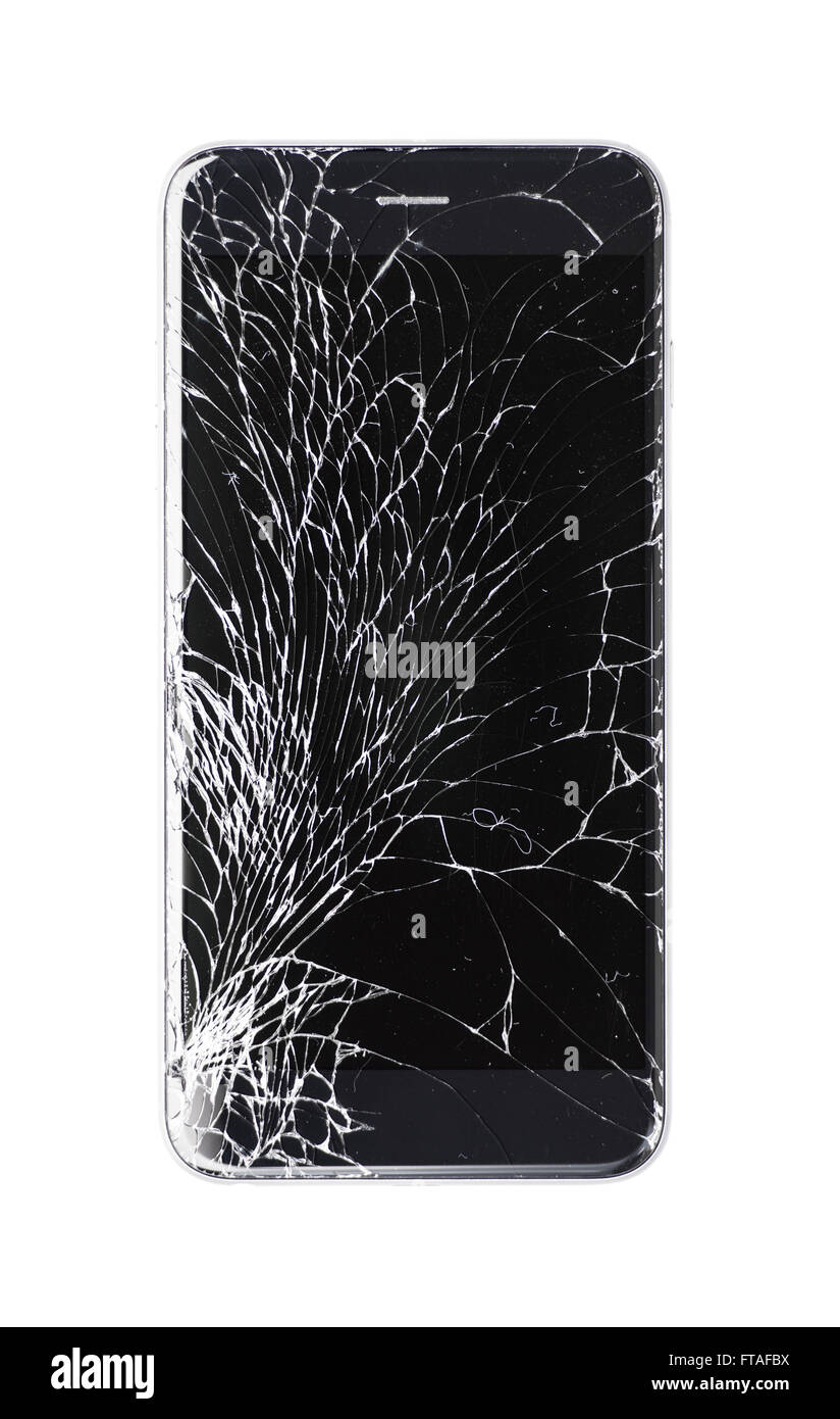 Smartphone moderne avec écran de verre cassée isolé sur fond blanc. Appareil a besoin de réparation. Banque D'Images