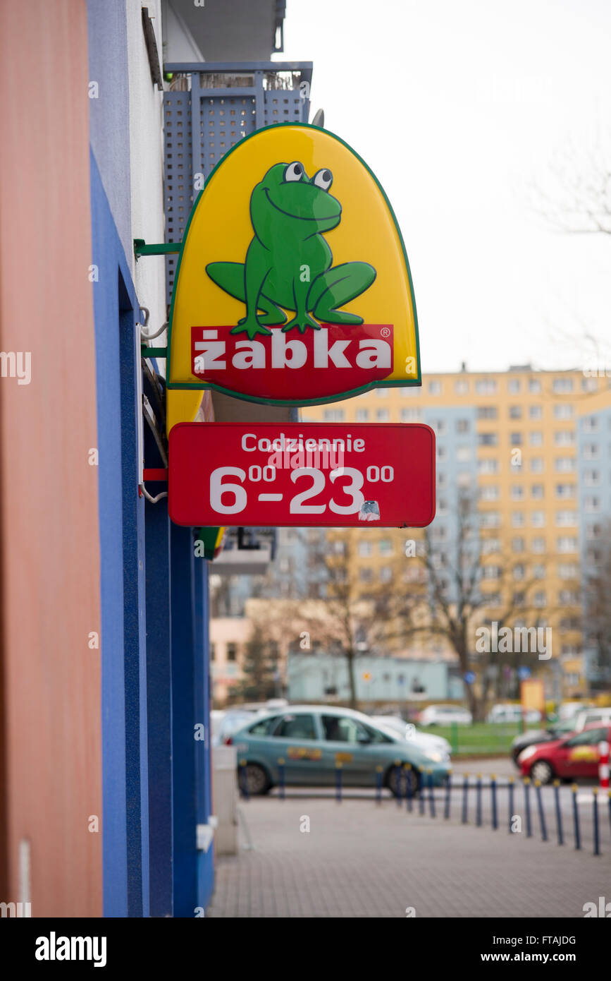 15 janvier 2016 - Wroclaw : Le logo de la marque 'Zabka". 15 janvier 2016 à Wroclaw. La Pologne. Banque D'Images