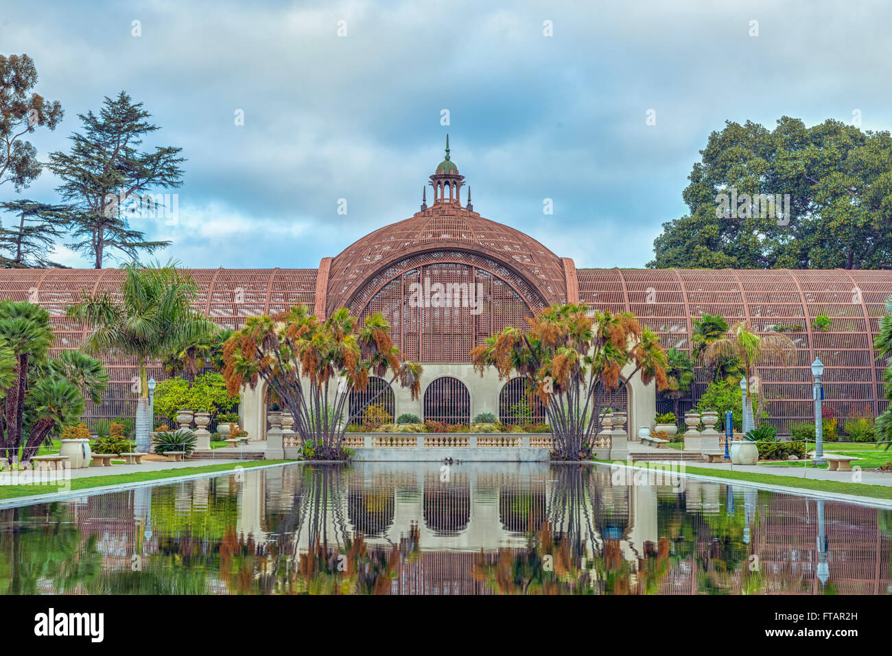 Bâtiment et son jardin botanique, Balboa Park, San Diego, Californie, USA. Banque D'Images