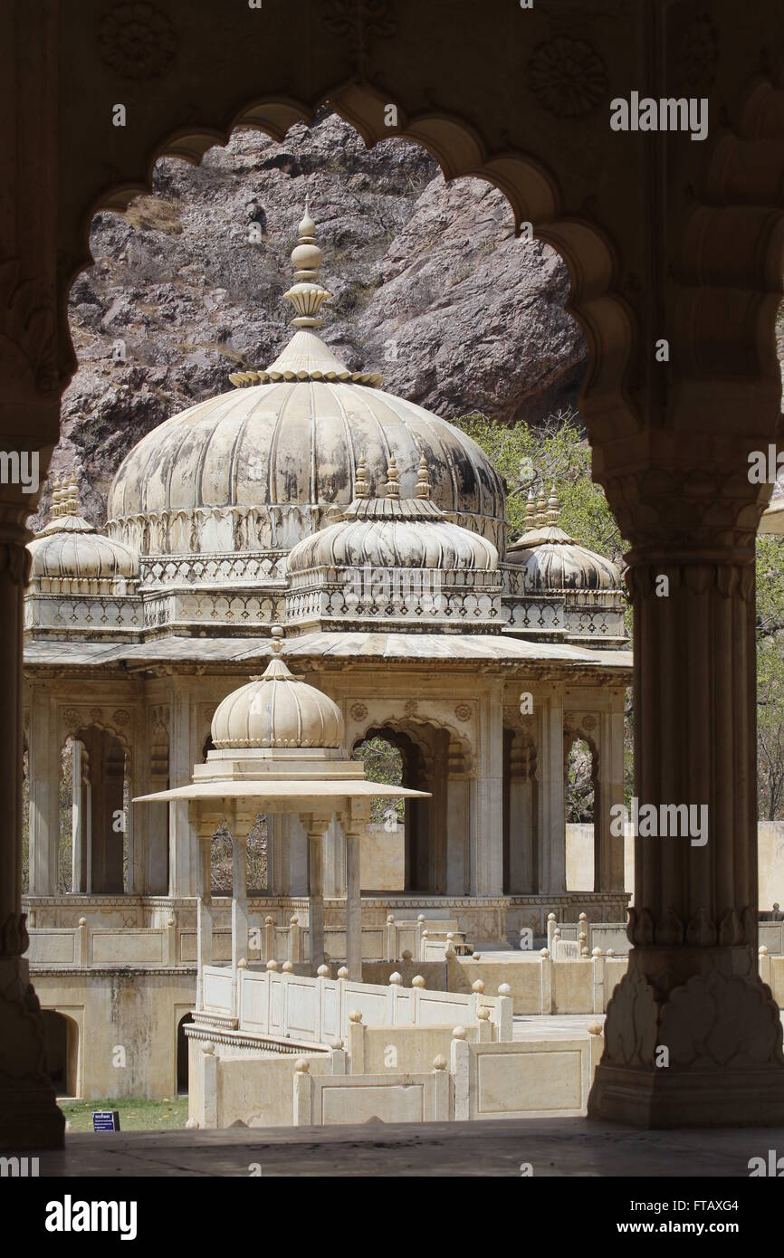 Chhatriyan Gaitore Ki, Jaipur, Rajasthan, Inde. Le cénotaphe pour les maharajas de Jaipur Banque D'Images