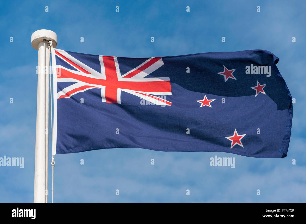 New Zealand flag flying, Redcliffs, Christchurch, Canterbury, Nouvelle-Zélande Province Banque D'Images