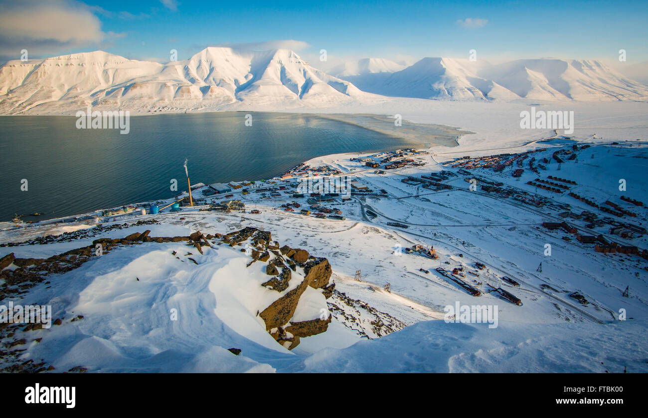Vue d'hiver plus Plateaufjellet de Longyearbyen, Spitsbergen Svalbard Banque D'Images