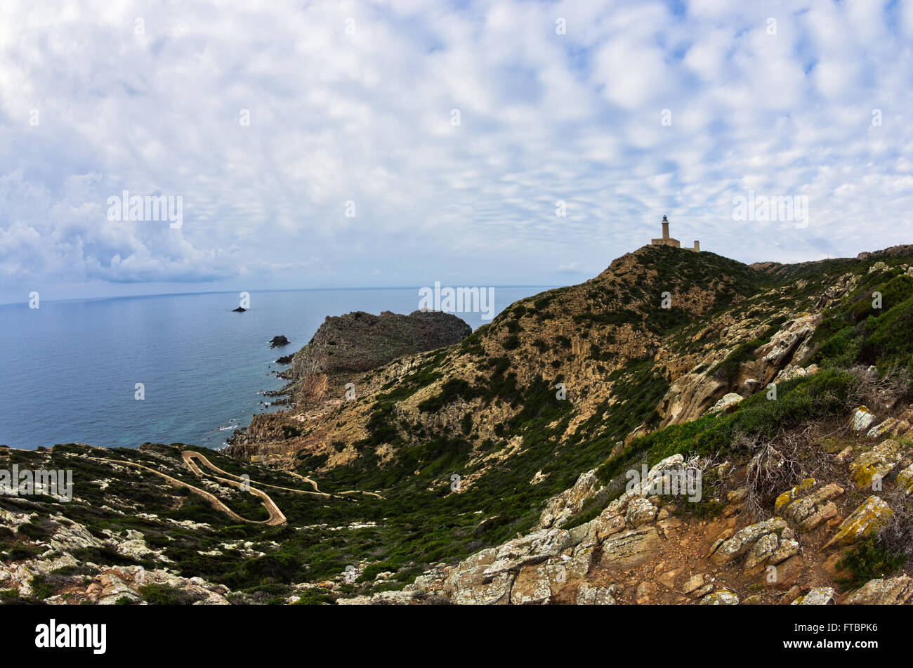 Phare de Capo Sandalo sur la côte ouest de l'île de San Pietro, en Sardaigne Banque D'Images