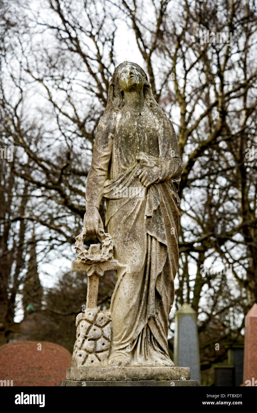 La figure d'une femme en deuil grange Cimetière, Édimbourg, Écosse, Royaume-Uni. Banque D'Images