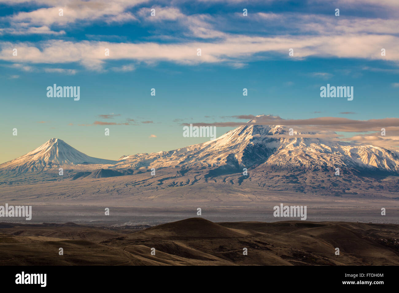 Le mont Ararat en Arménie. Lever de soleil sur l'Ararat en Arménie Banque D'Images