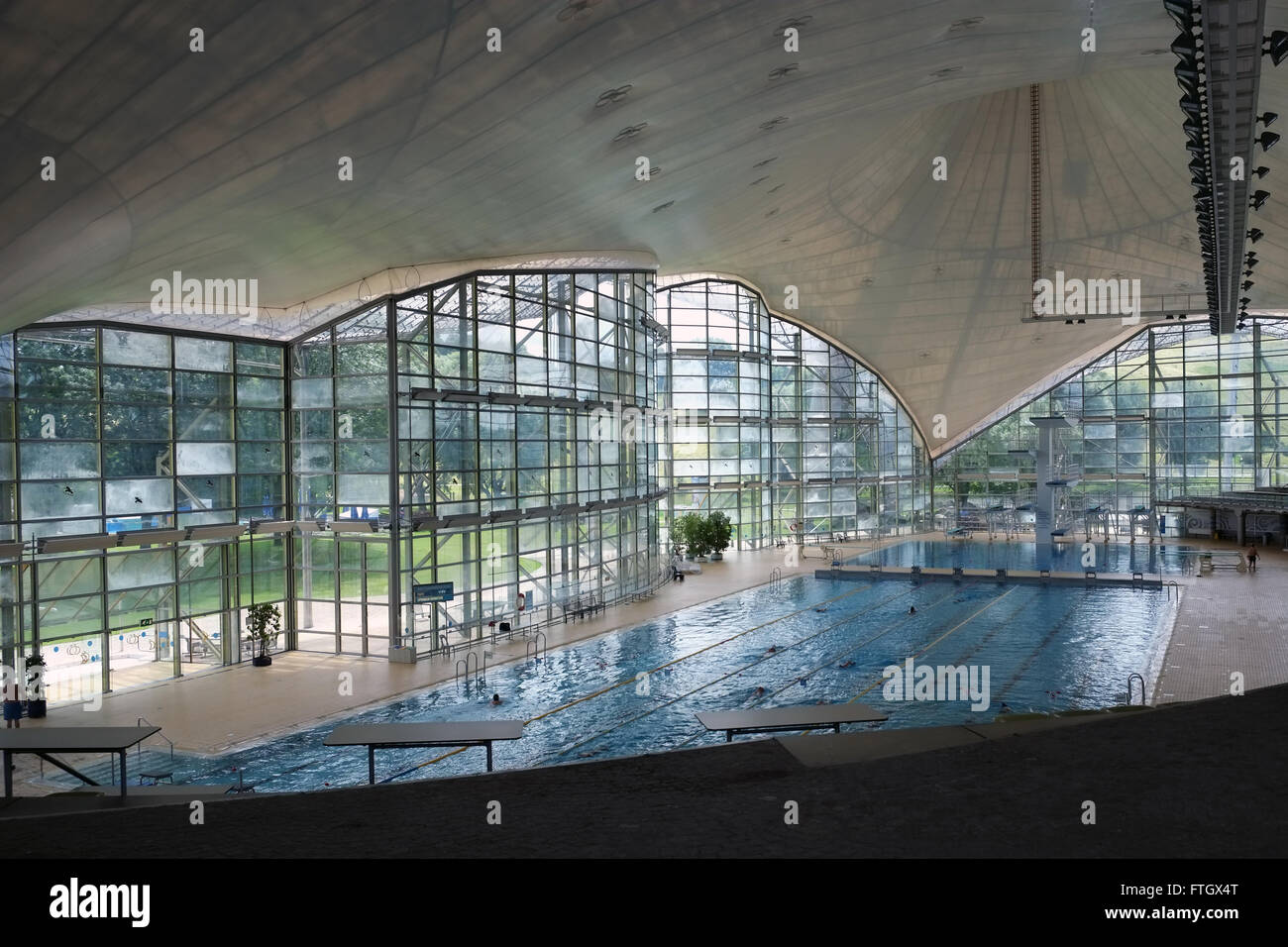 Salle de natation olympique de munich Banque de photographies et d ...