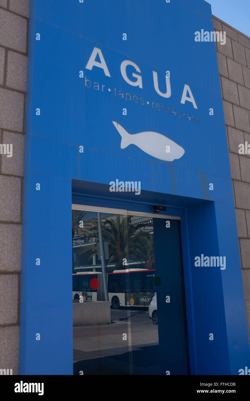 Le restaurant Aqua à Barceloneta, Barcelone Banque D'Images