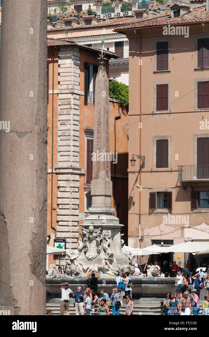 L'Italie, Lazio, Rome, Piazza della Rotonda Square, Fontaine Banque D'Images
