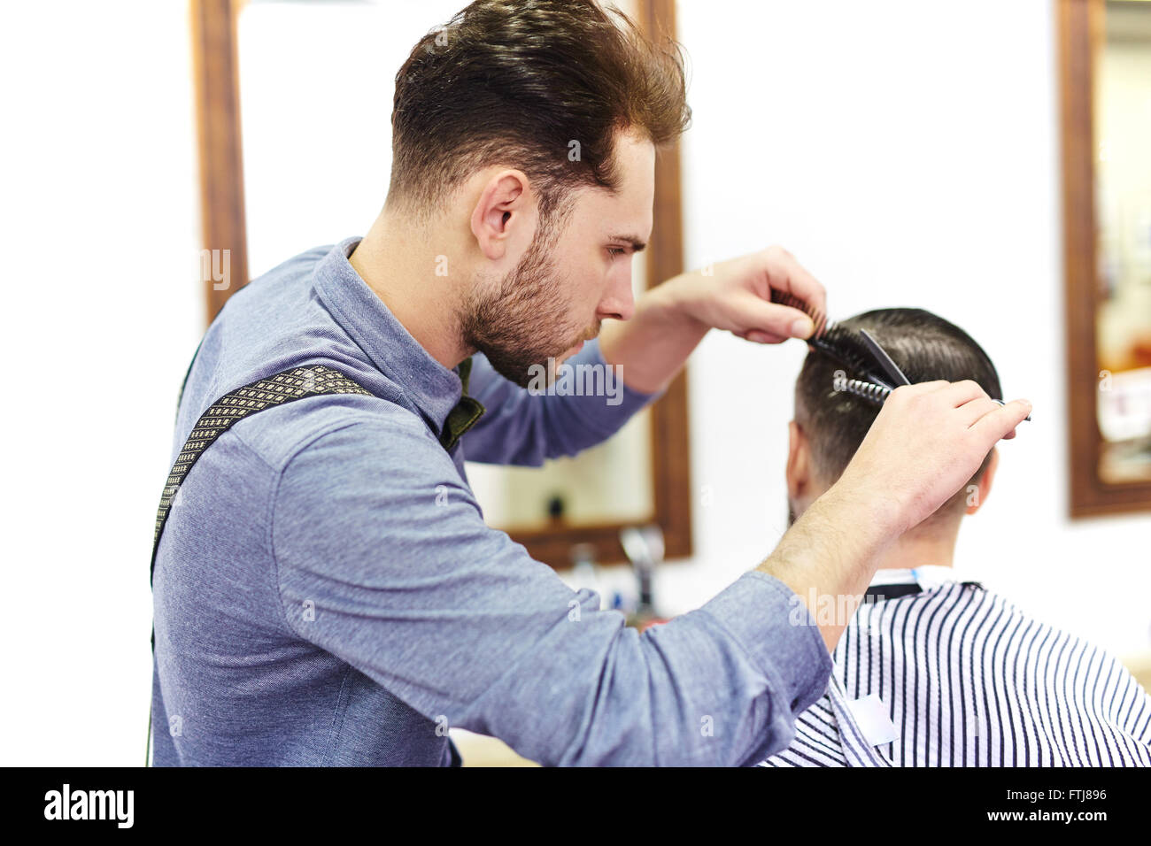 Coiffure au travail Banque D'Images