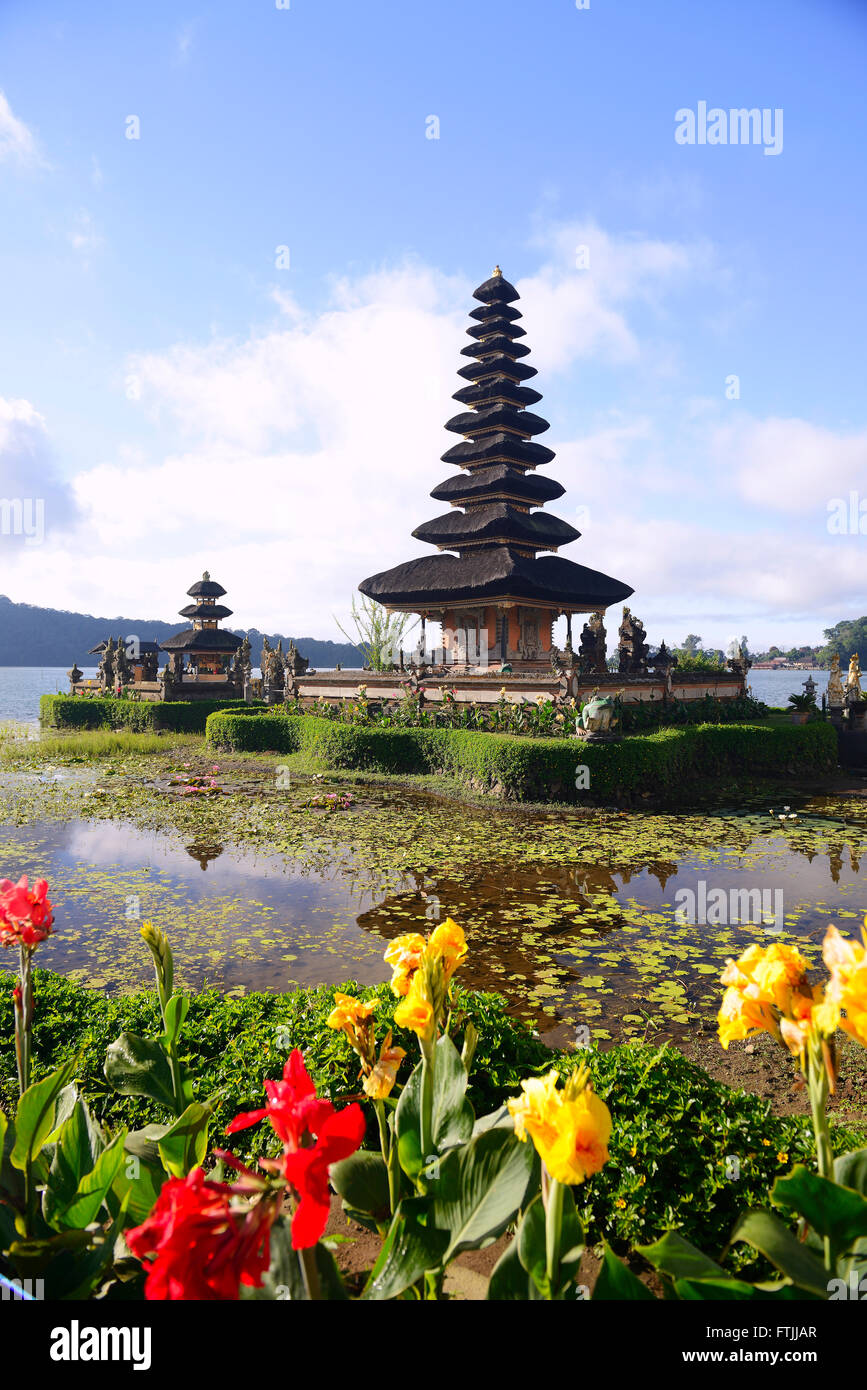 Tempel Pura Ulun Danu Bratan, im, Bratansee Zentralbali von Hochland, Bedugul, Bali, Indonesia Banque D'Images