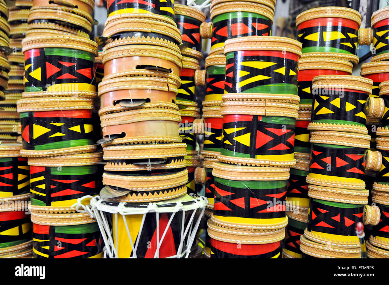 Instruments de musique en vente dans le modèle de marché Banque D'Images