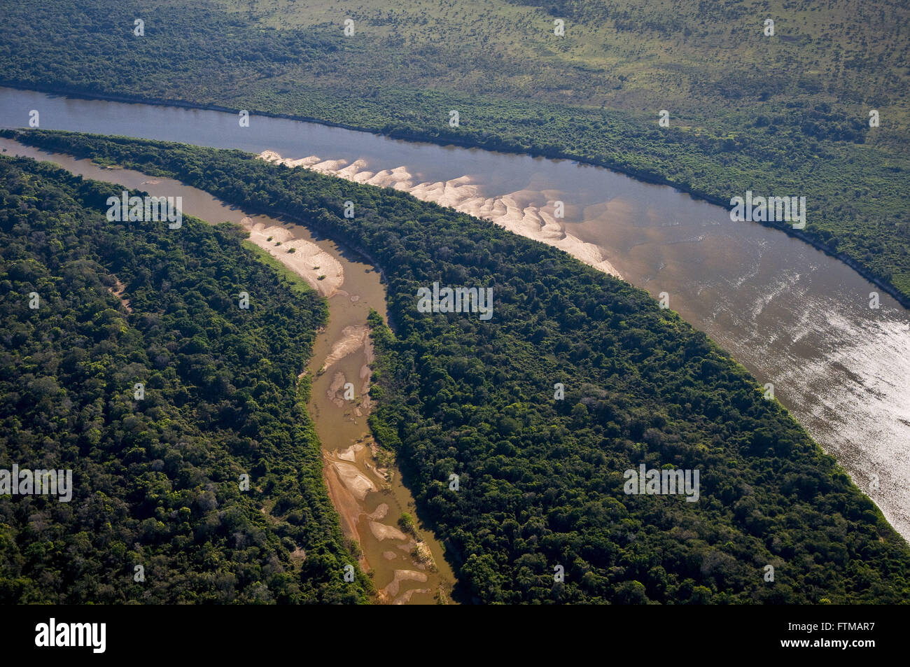 Vue aérienne de Rio Javaes - Parc national Araguaia - Île de bananeraie Banque D'Images