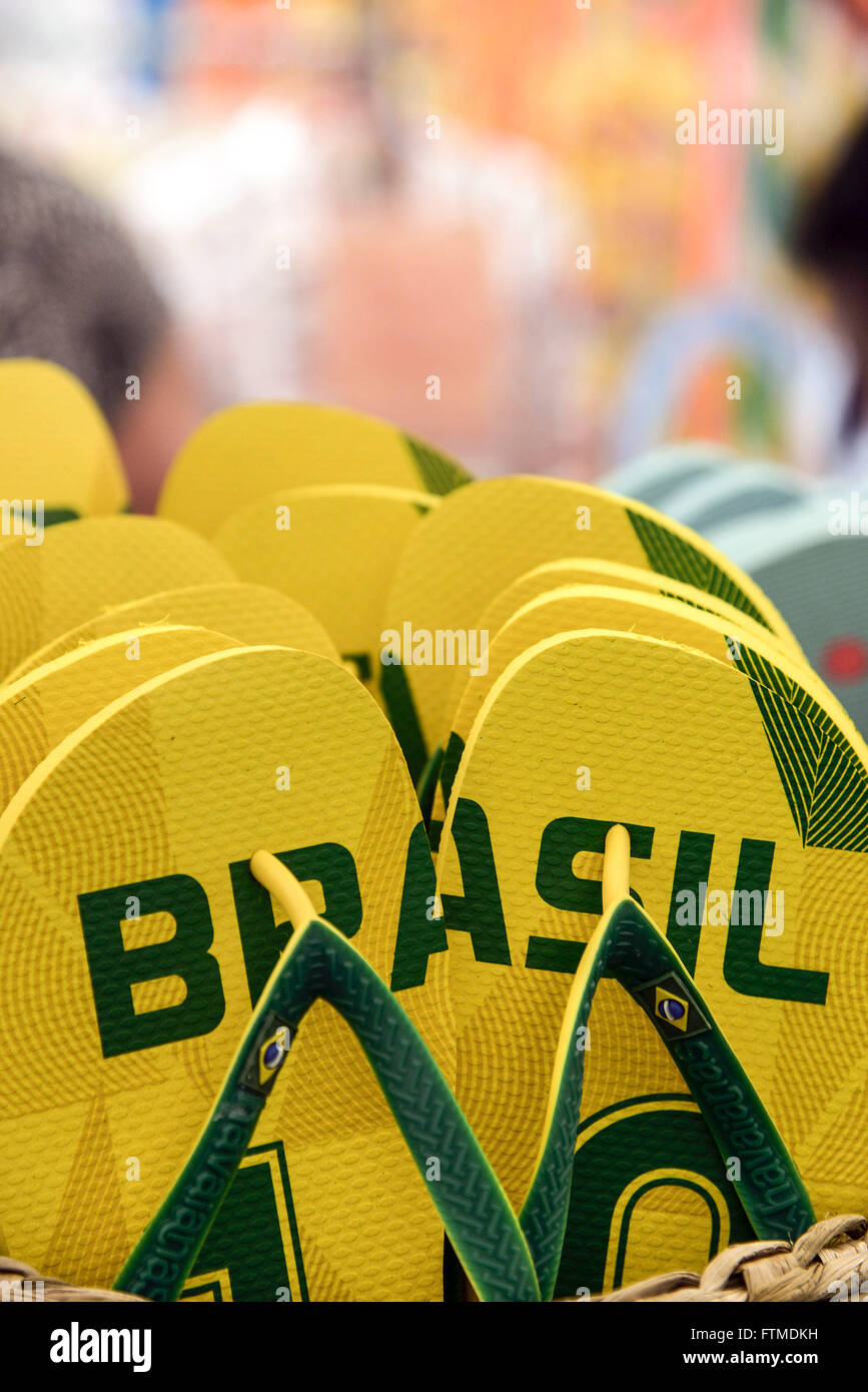 Détail de l'Hawaiian chaussons thème Brésil sélection officielle en magasin de marque Banque D'Images