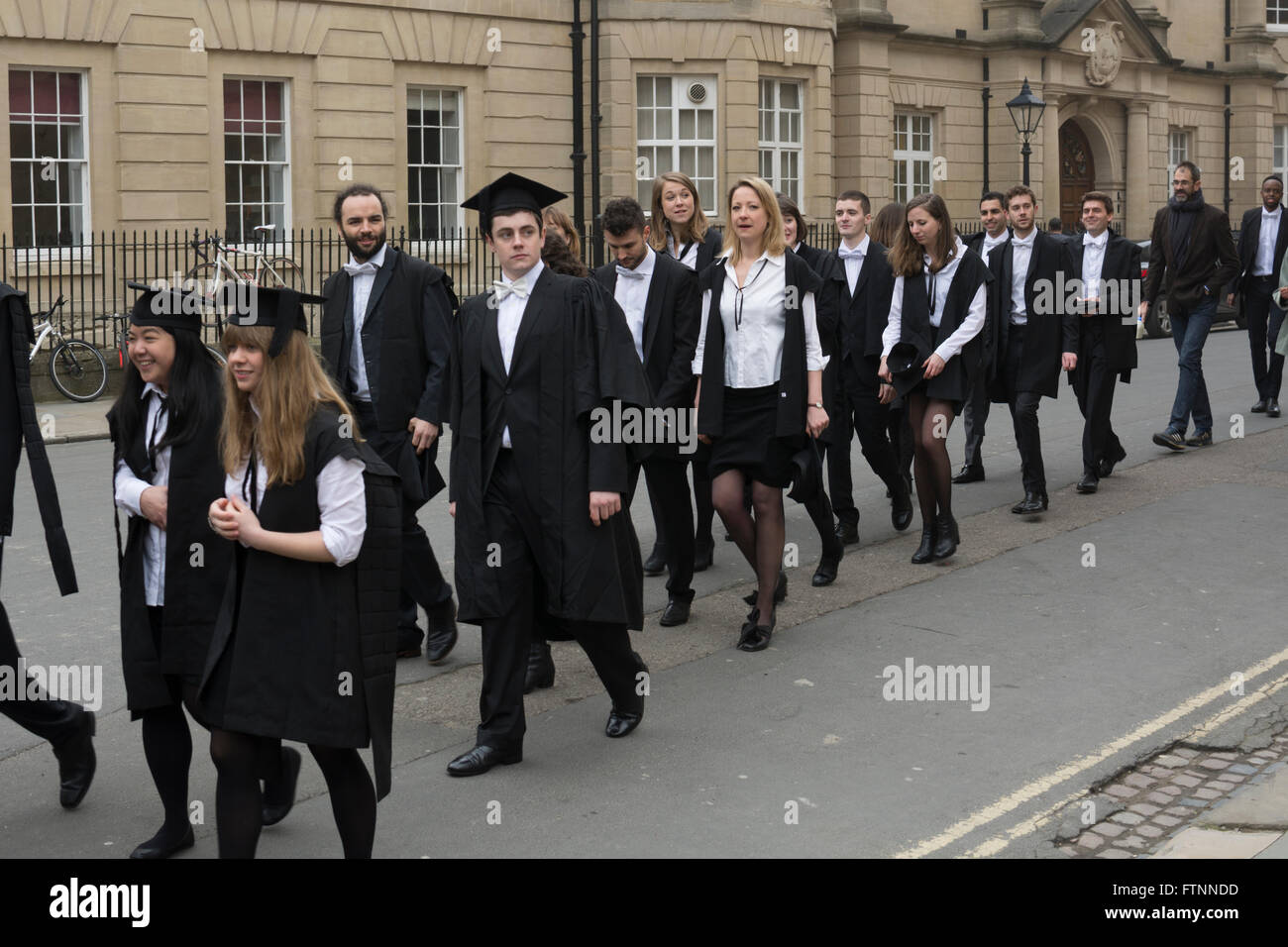 Les étudiants de l'Université d'Oxford le jour de la remise des diplômes, Oxford, UK Banque D'Images