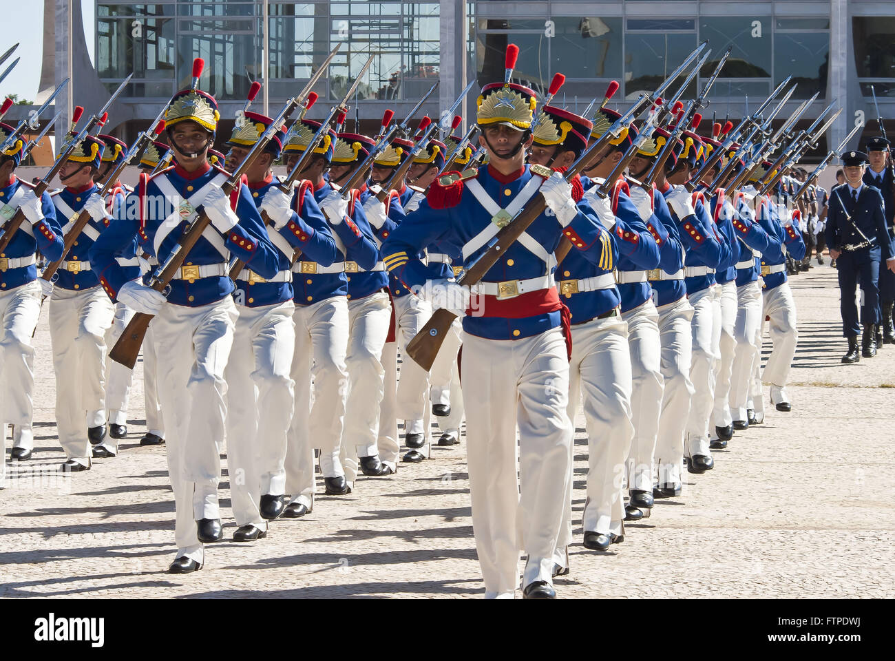 Le bataillon de la Garde présidentielle Duc de Caxias sur la place des trois pouvoirs Banque D'Images