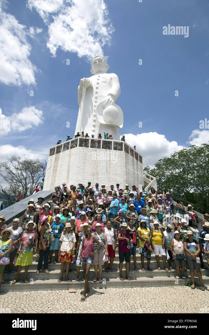 Les pèlerins se rendant sur le monument en l'honneur du père Cicero dans Colina do Horto Banque D'Images