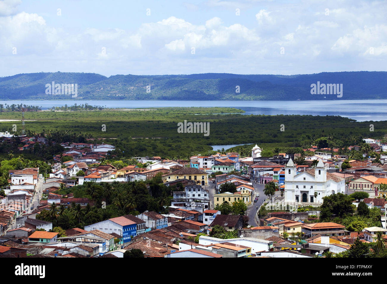 Vue générale de la ville de fleuve Paraguacu Maragojipe avec bas - Reconcavo Baiano Banque D'Images