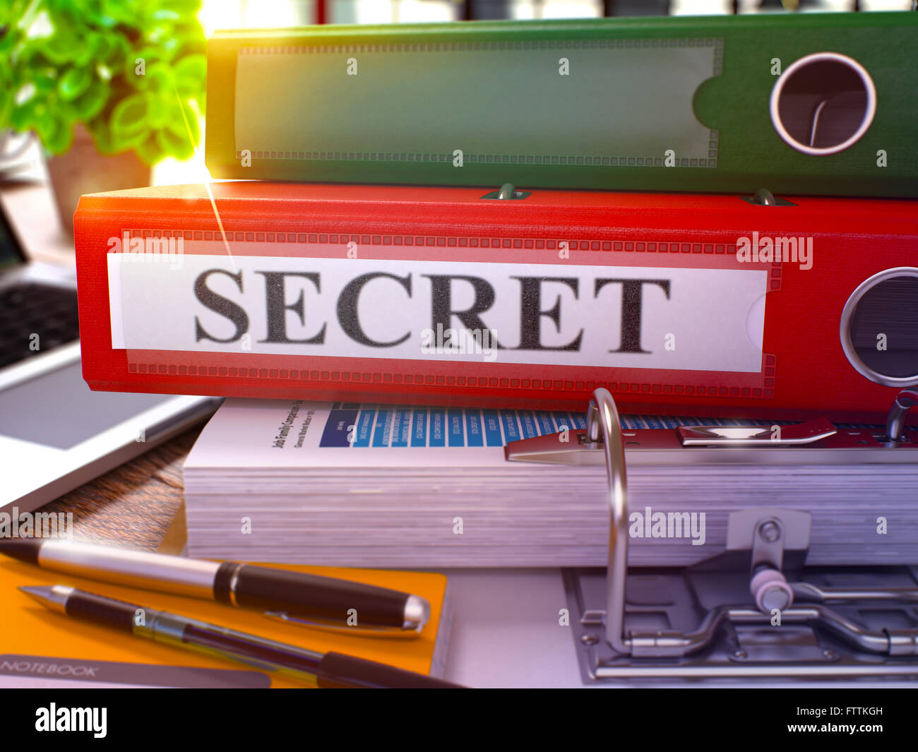 Secret le classeur rouge. Image floue, tonique. Banque D'Images