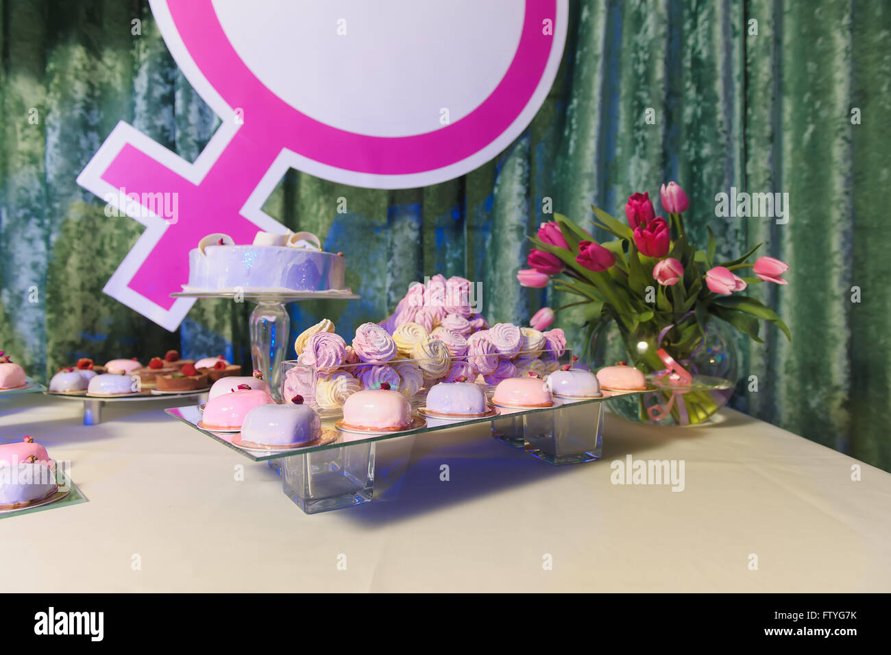 Candy bar sur l'révéler partie Banque D'Images