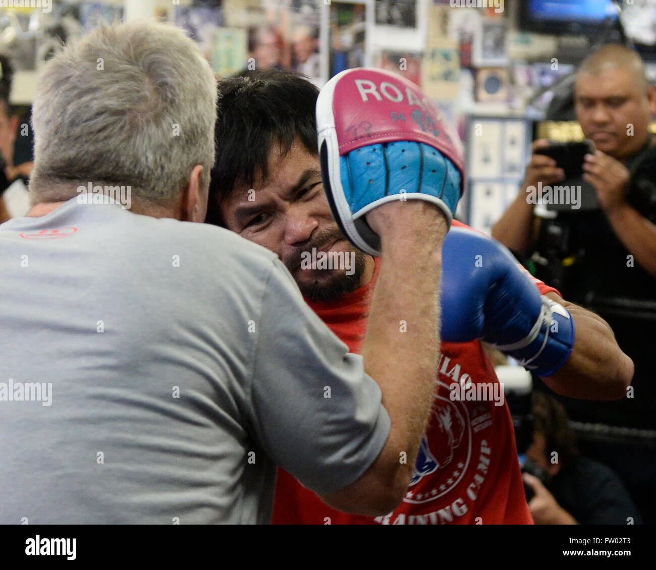 Las Vegas, Nevada, USA. 30 mars, 2016. Les deux se battent pour la 3e fois Samedi, 9 avril, au MGM Grand Garden Arena de Las Vegas, Nevada. 30Th Mar, 2016. Photo par Gene Blevins/LA Daily News/ZumaPress Crédit : Gene Blevins/ZUMA/Alamy Fil Live News Banque D'Images