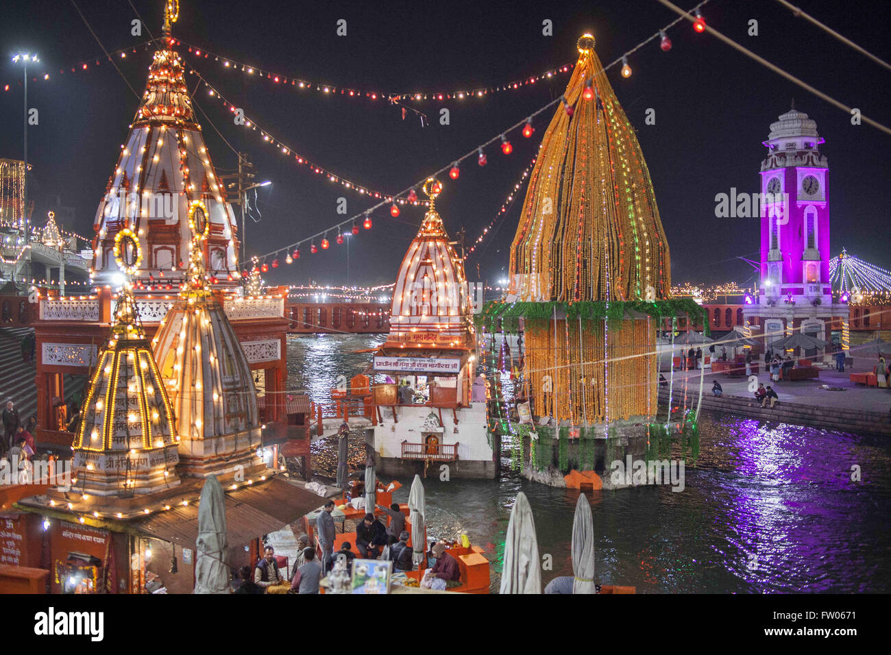 Haridwar, l'Uttaranchal, Inde. Feb 15, 2016. 15 févr. 2016 - Delhi, Inde.Vue sur le Temple town à Haridwar. Haridwar est l'un des plus saints lieux hindous en Inde. © Subhash Sharma/ZUMA/Alamy Fil Live News Banque D'Images