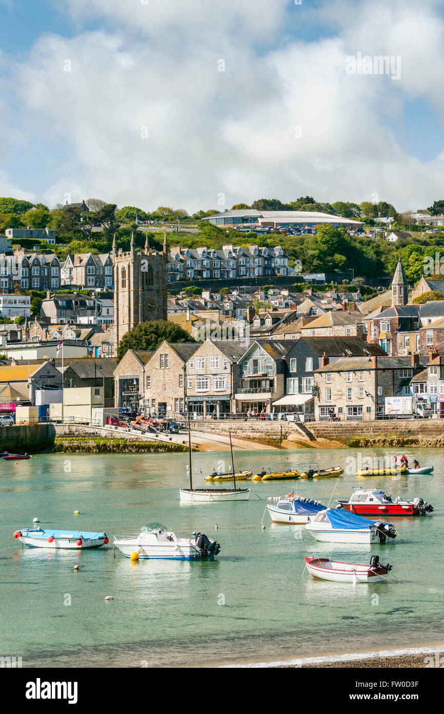 Port de pêche de St Ives, vue depuis Smeatons Pier, Cornwall, Angleterre, Royaume-Uni Banque D'Images
