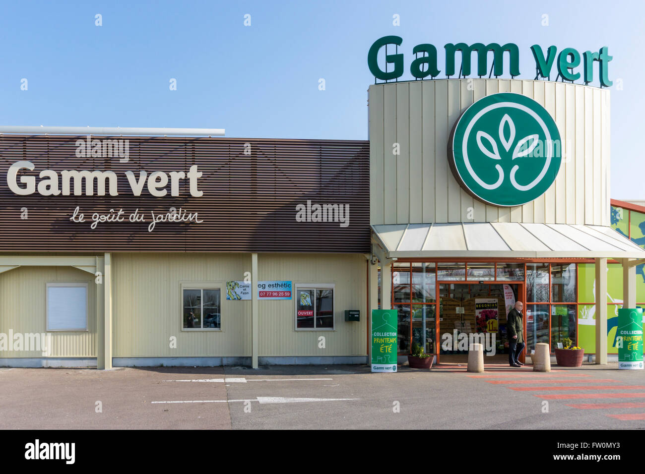 Une succursale de gamm Vert, une chaîne française de jardineries, à Nuits Saint Georges, France. Banque D'Images