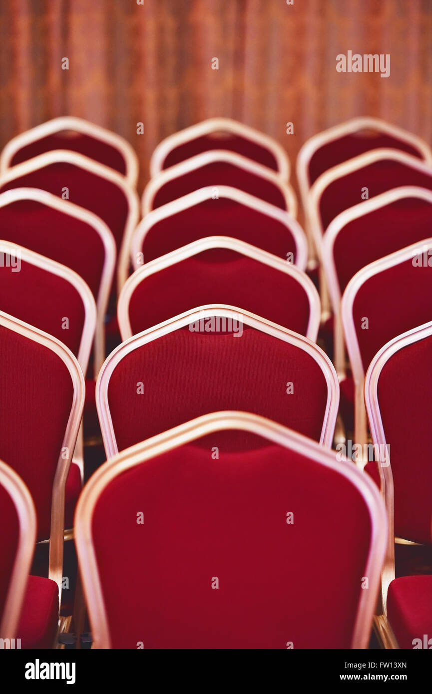 Vintage photo de chaises vides dans une réunion et d'événements Prix Banque D'Images