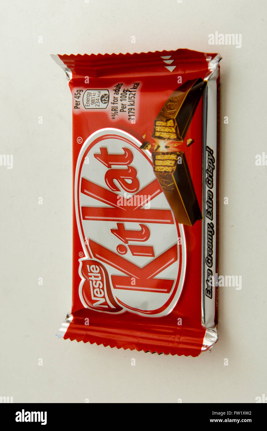 Kit Kat est un enrobé de chocolat biscuits gaufrette bar créé par ...