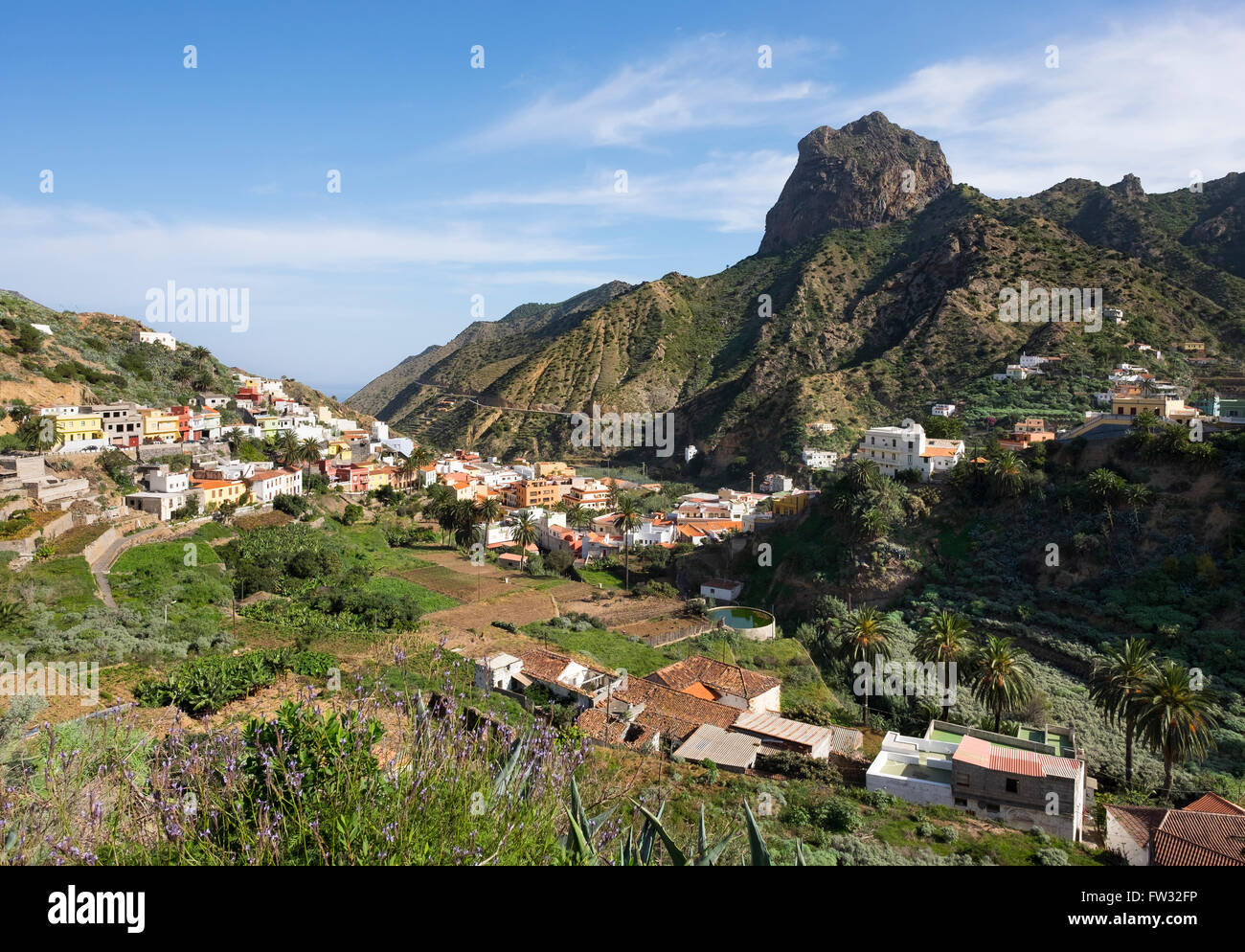 Vallehermoso avec Roque Cano, la Gomera, Canary Islands, Spain Banque D'Images