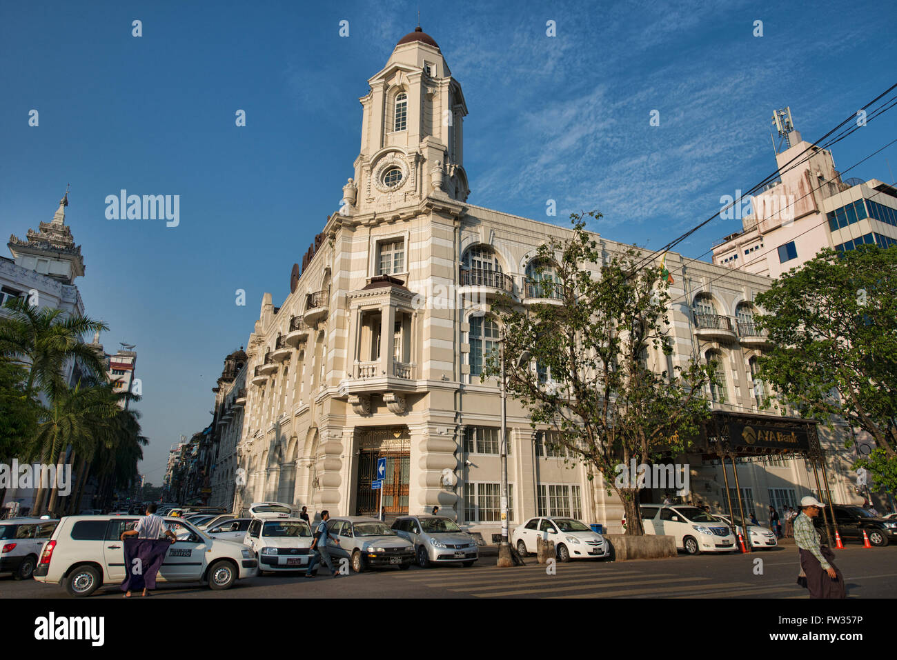 Restauré Rowe & Company bâtiment colonial à Yangon, Myanmar Banque D'Images