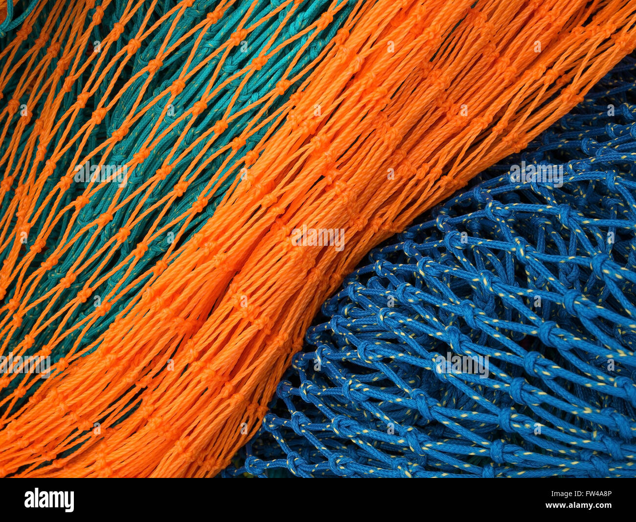 Une nouvelle couleur de pêche en nylon (chalut) net. Banque D'Images