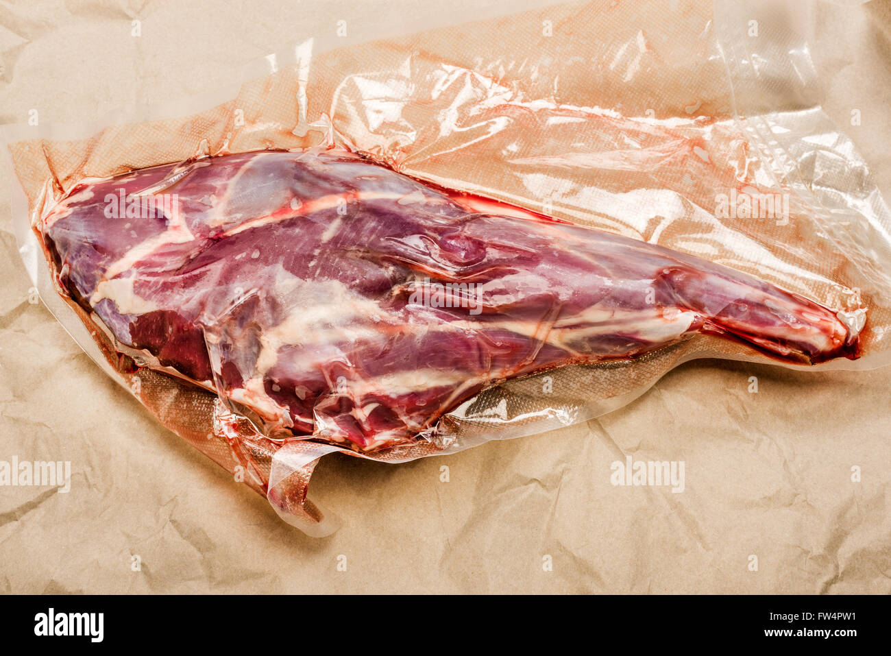 Reh, mace, fléau, DEER, viandes, gibiers, très, fry la cuisson, cuisine, long, l'os, préparation, matières, sur un plateau, épices, herbes, la marinade Banque D'Images Reh, mace, fléau, DEER, viandes, gibiers, très, fry la cuisson, cuisine, long, l'os, préparation, matières, sur un plateau, épices, herbes, la marinade Banque D'Images