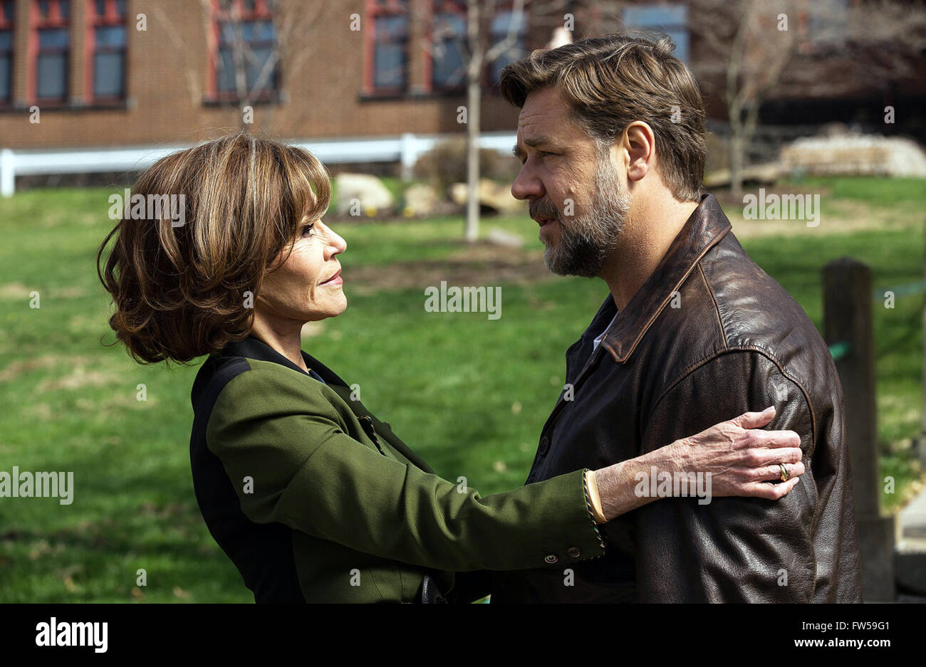 Les pères et les filles est un American-Italian 2015 drama film réalisé par Gabriele Muccino et avec Russell Crowe, Amanda Seyfried, et Kylie Rogers. Cette photo est pour un usage éditorial uniquement et est l'auteur de la société film et/ou le photographe attribué par le film ou la société de production et ne peut être reproduite que par des publications dans le cadre de la promotion du film ci-dessus. Un crédit obligatoire pour l'entreprise de film est nécessaire. Le photographe devrait également être portés lorsqu'il est connu. Banque D'Images