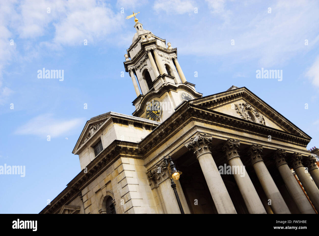 St George's Church, Hanover Square, église de Haendel, compositeur anglais, terminé 1725, colonnes corinthiennes et clocher. Banque D'Images