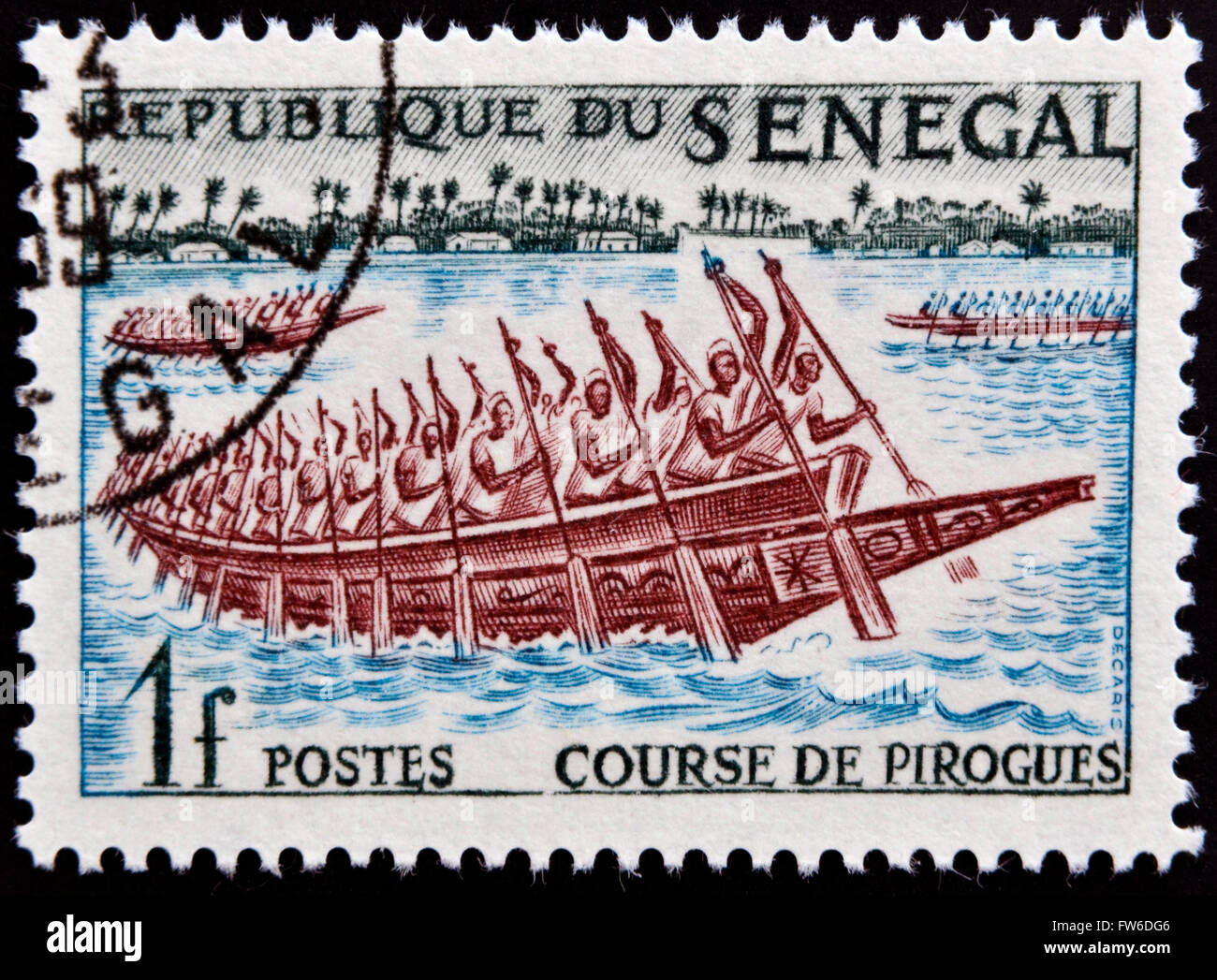 Sénégal - circa 1961 : timbres en Sénégal montre course pirogues, vers 1961 Banque D'Images
