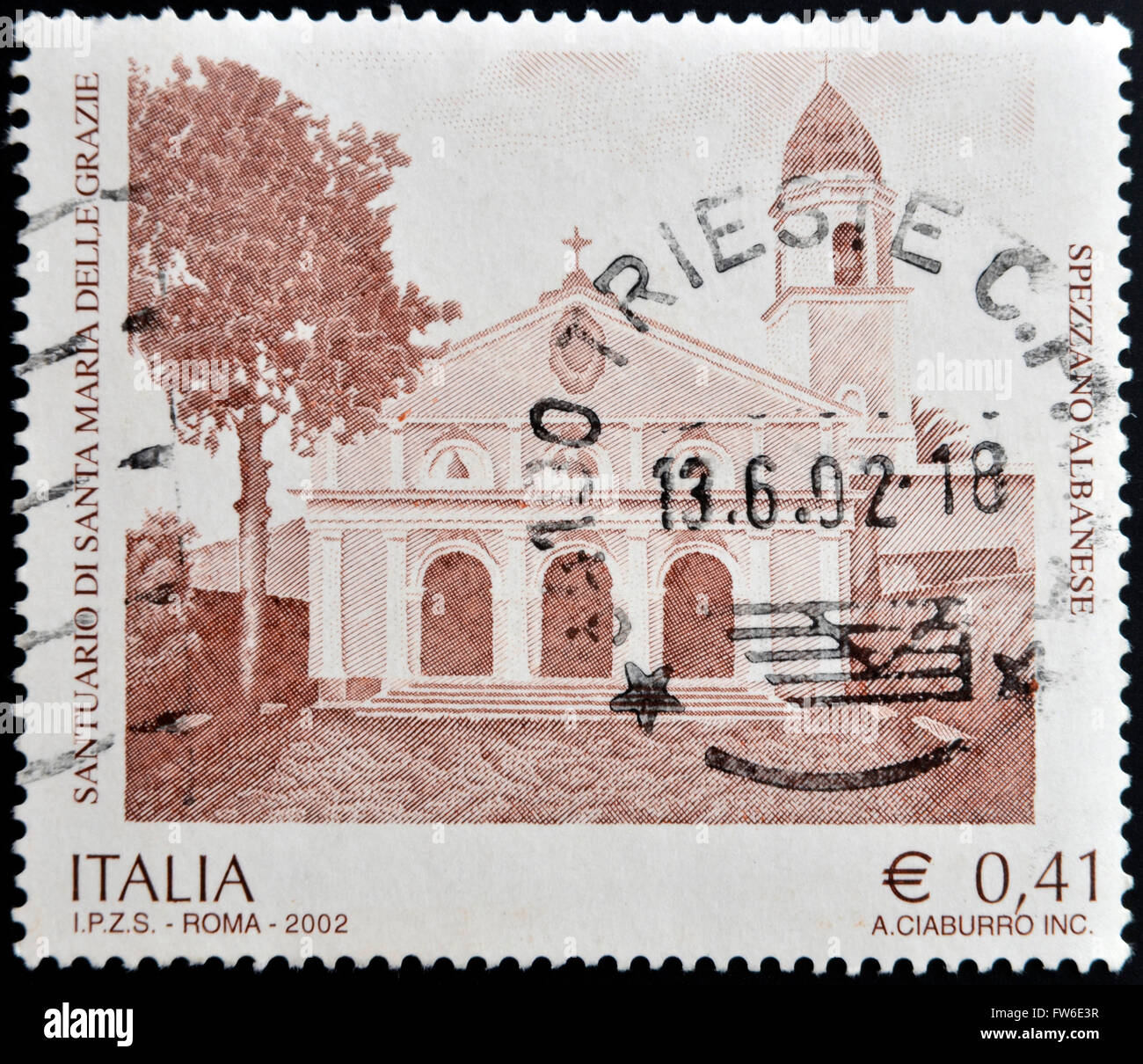 Italie - circa 2002 : timbre imprimé en Italie montre sanctuaire de Santa Maria delle Grazie - Spezzano, circa 2002 Banque D'Images