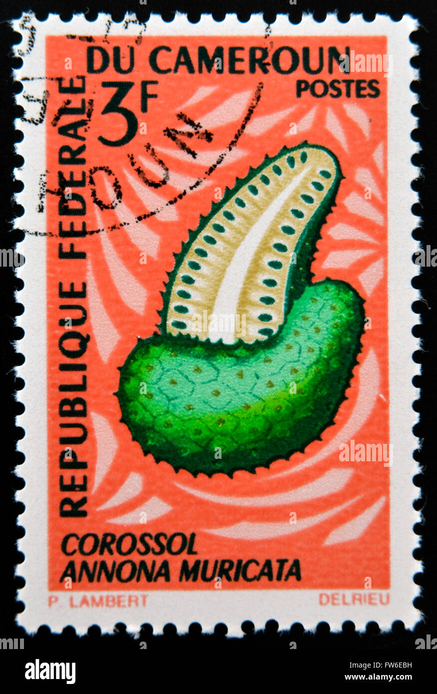 Cameroun - circa 1967 : timbre imprimé au Cameroun montre Annona muricata (corossol), vers 1967 Banque D'Images