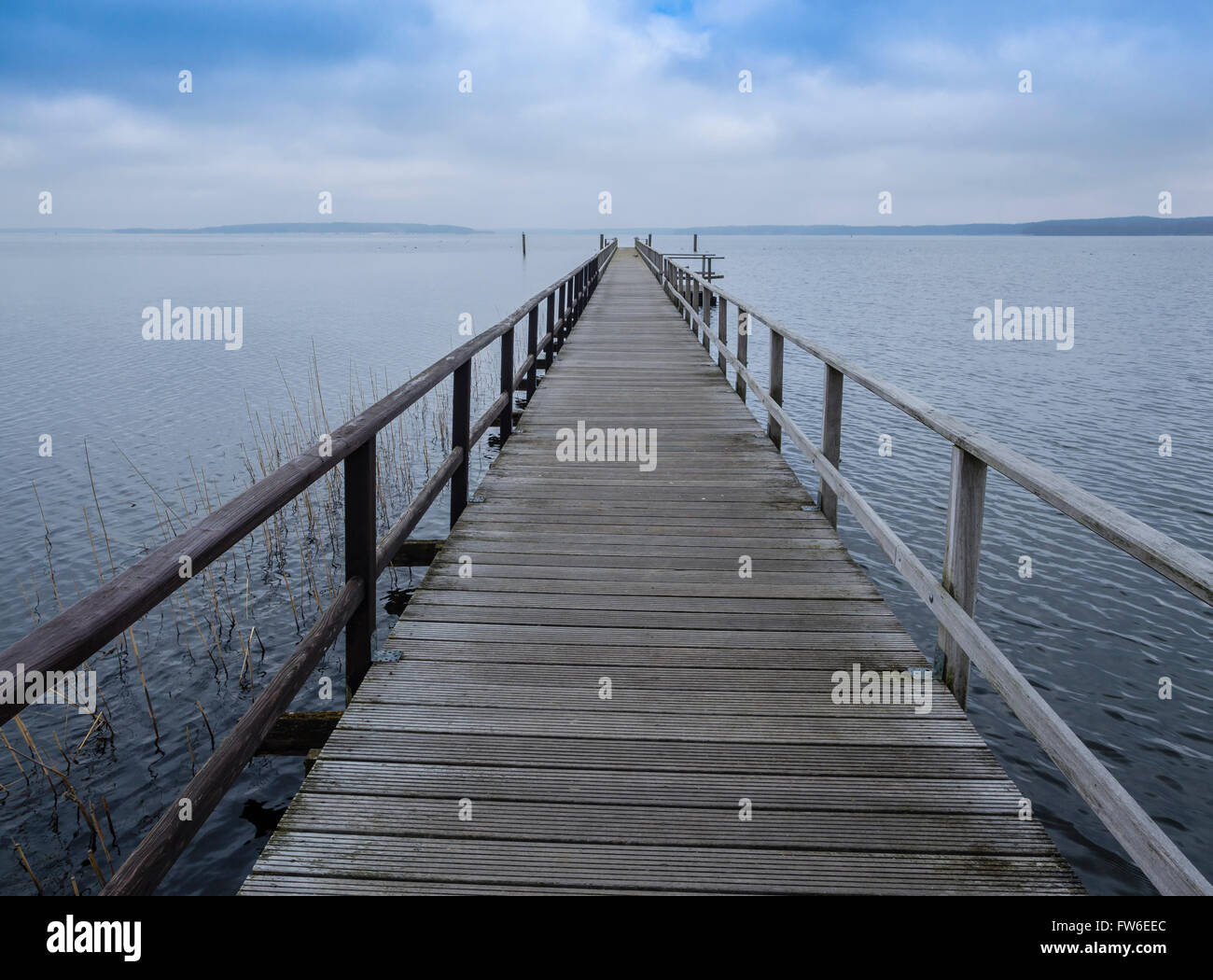 Pier, lac Mueritz, Mecklenburg-Vorpommern, Allemagne Banque D'Images