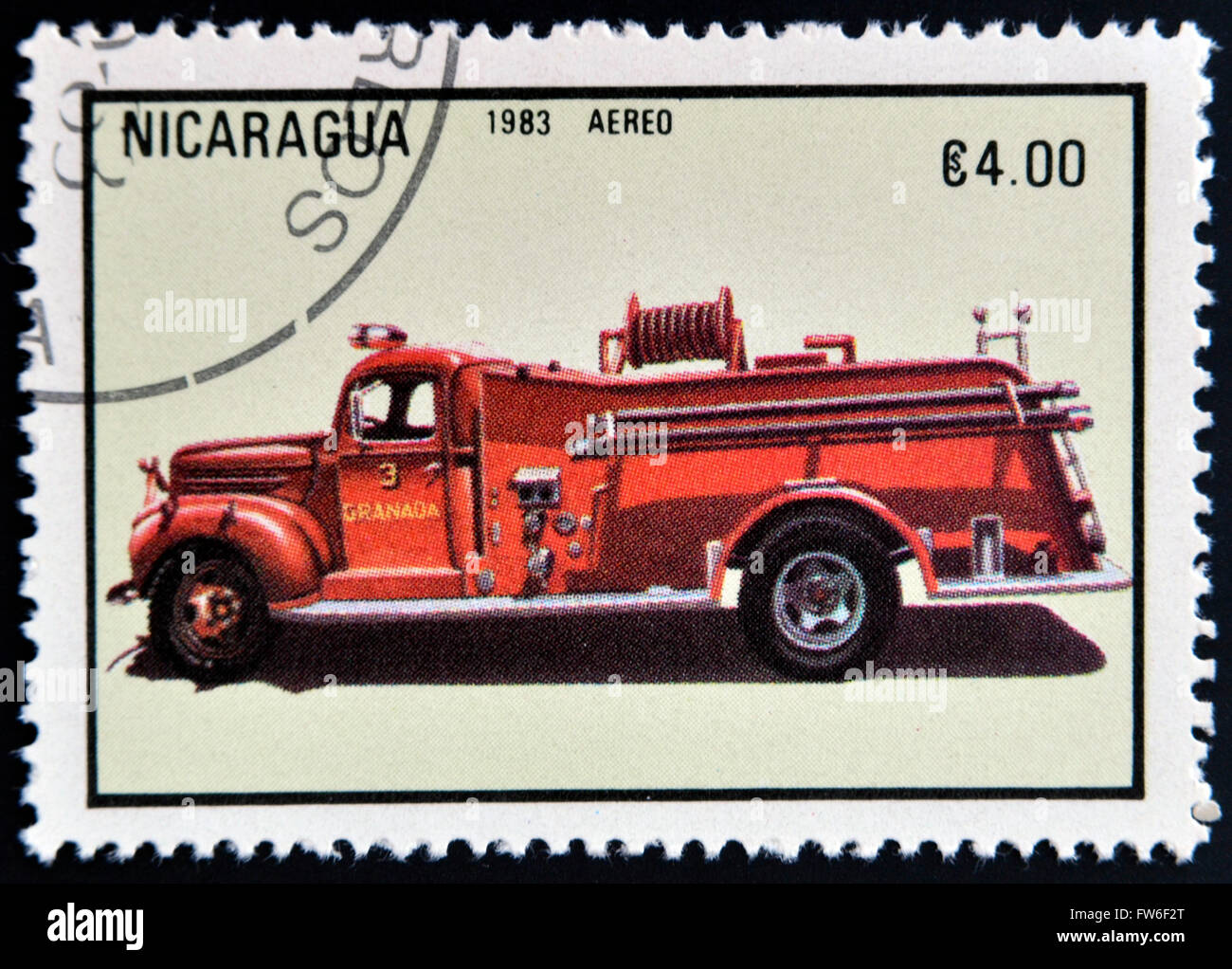 NICARAGUA - circa 1983 : timbre imprimé en Nicaragua montre à incendie, vers 1983 Banque D'Images