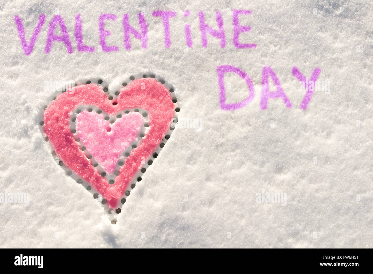 Avec la neige se noyer et en forme de coeur st-valentin Banque D'Images