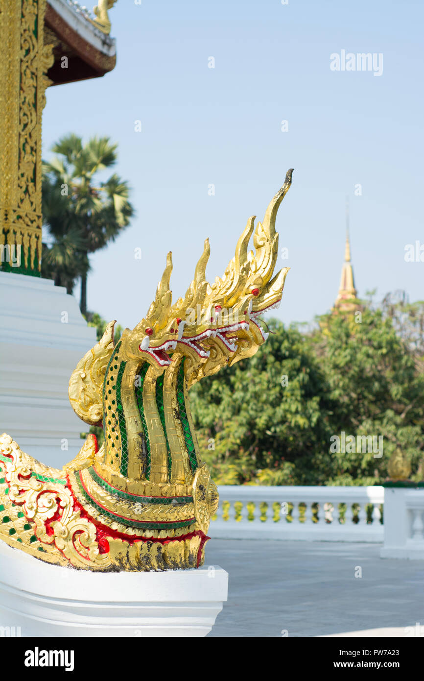 Statue de Naga à Haw Pha Bang Luang Prabang , Laos , Banque D'Images
