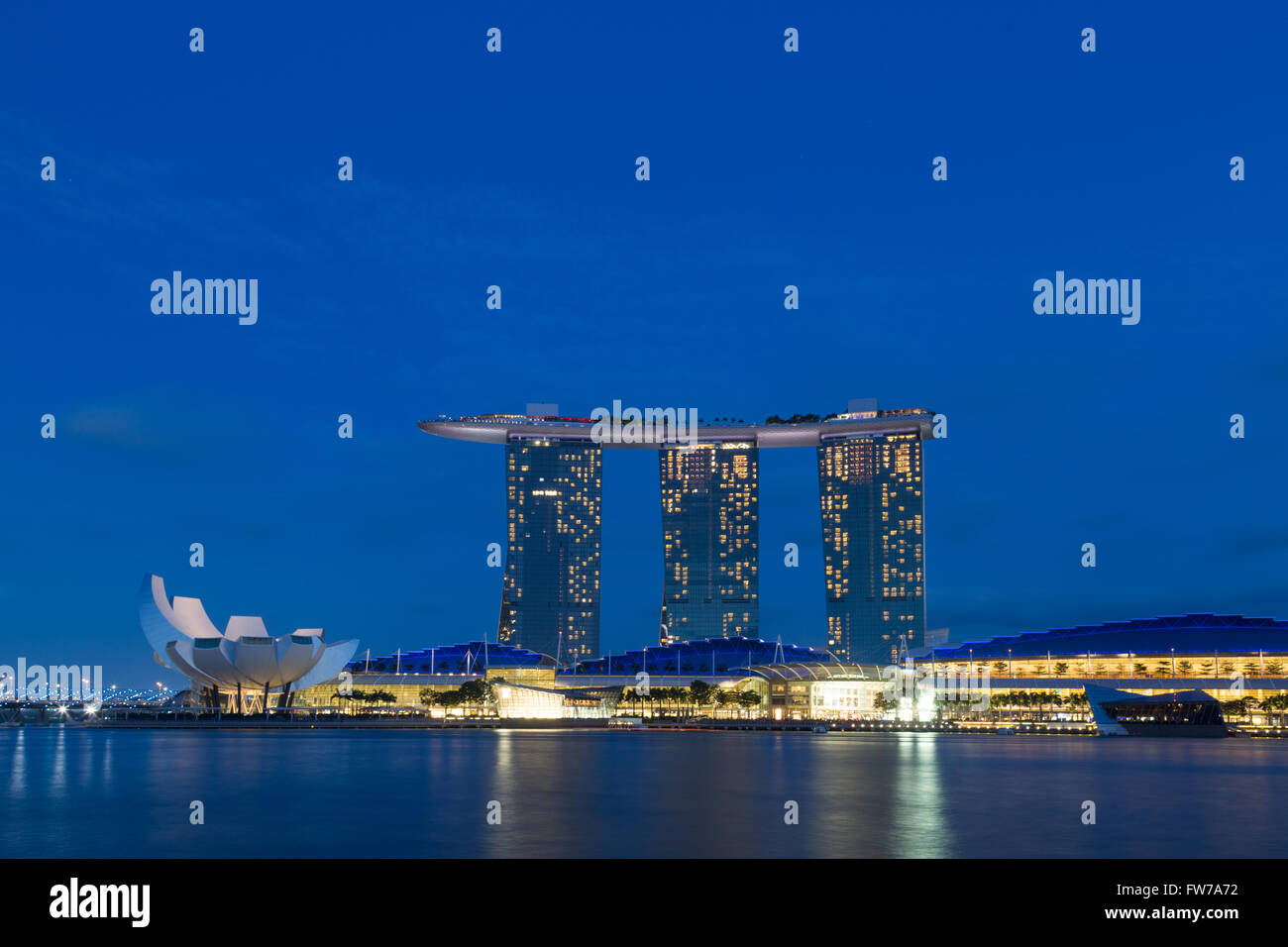 Singapour, Singapour - 30 janvier 2015 : Marina Bay Sands par nuit Banque D'Images