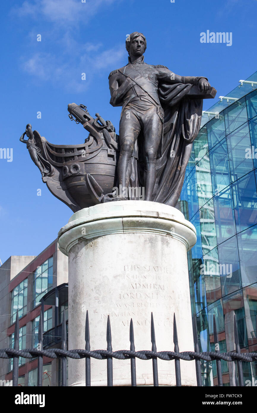 Vice-amiral Horatio Nelson, 1er vicomte Nelson, KO, une sculpture par Sir Richard Westmacott dans les arènes de Birmingham. Banque D'Images