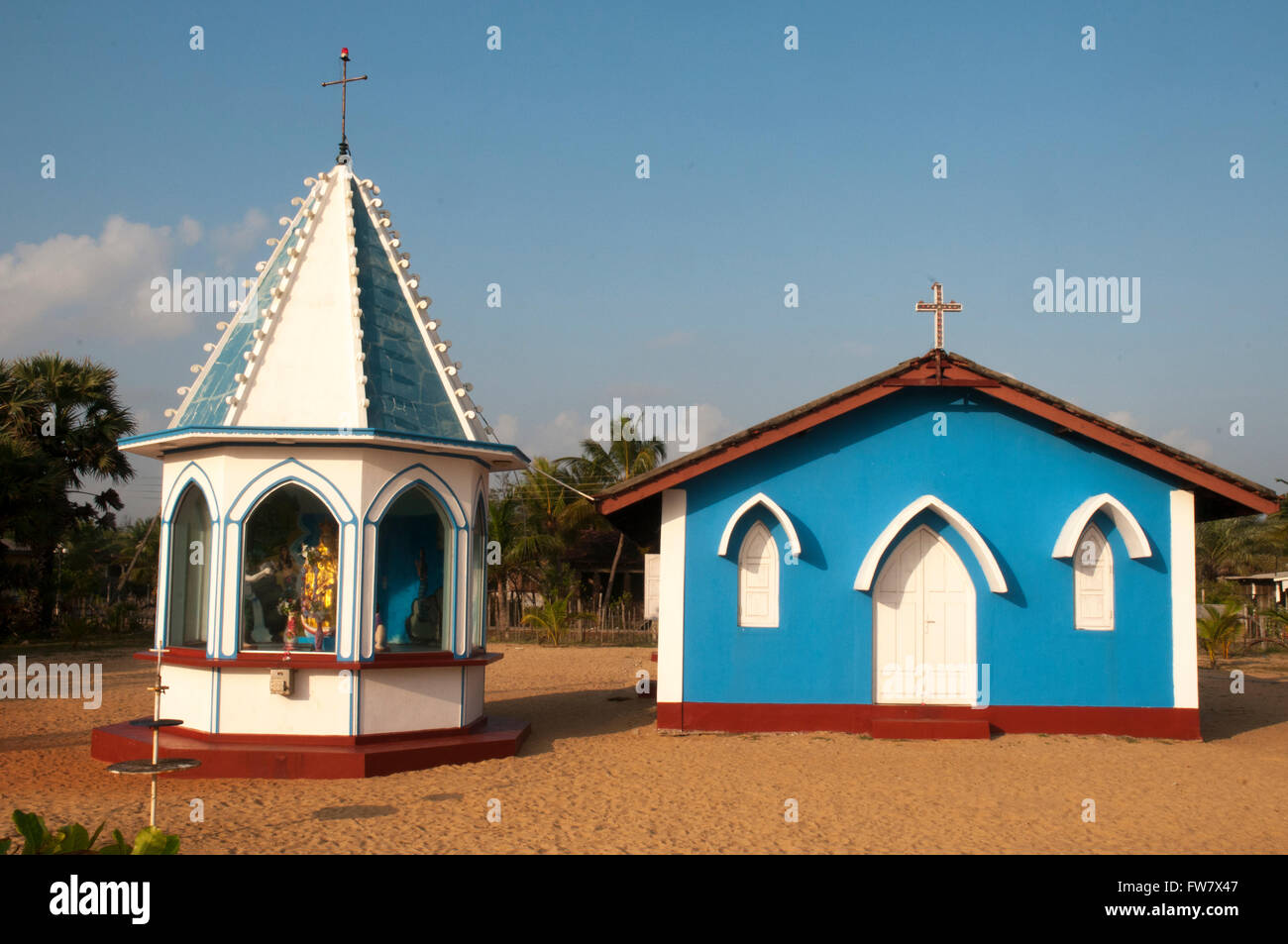 Église chrétienne catholique dans le quartier de la plage de Kallady, à Batticaloa sur la côte est du Sri Lanka Banque D'Images