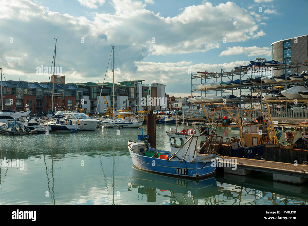 Après-midi au port de Portsmouth, Hampshire, Angleterre. Banque D'Images