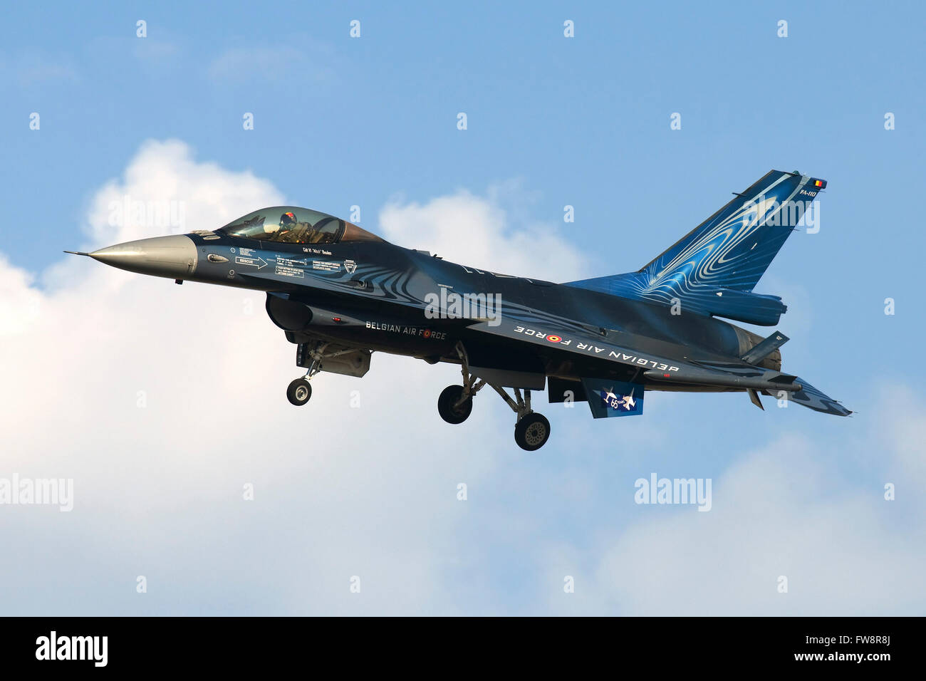 Une armée de l'air belge F-16AM Fighting Falcon se prépare à l'atterrissage pendant le 100e anniversaire de l'air turque. Banque D'Images