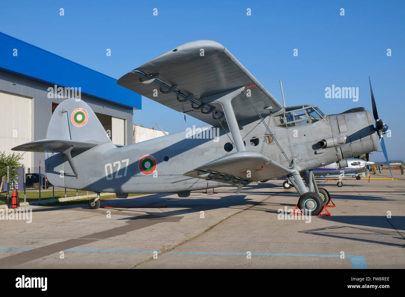 Une force aérienne bulgare un-2 biplan. Banque D'Images