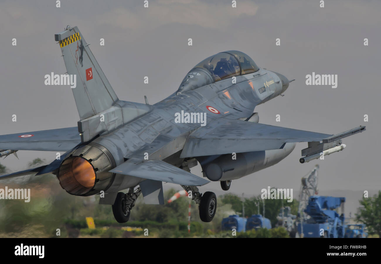 De l'air turque F-16 lors de l'exercice Anatolian Eagle Base aérienne à Albacete, en Espagne. Banque D'Images